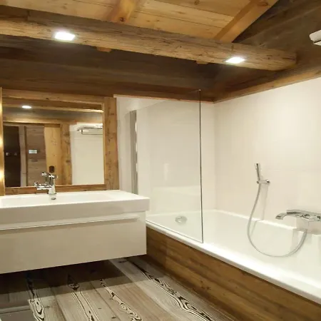 別荘 Casa Vacanze Michela コルティーナ・ダンペッツォ